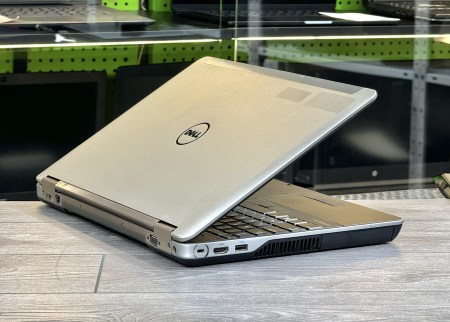 Dell Latitude E6540 466